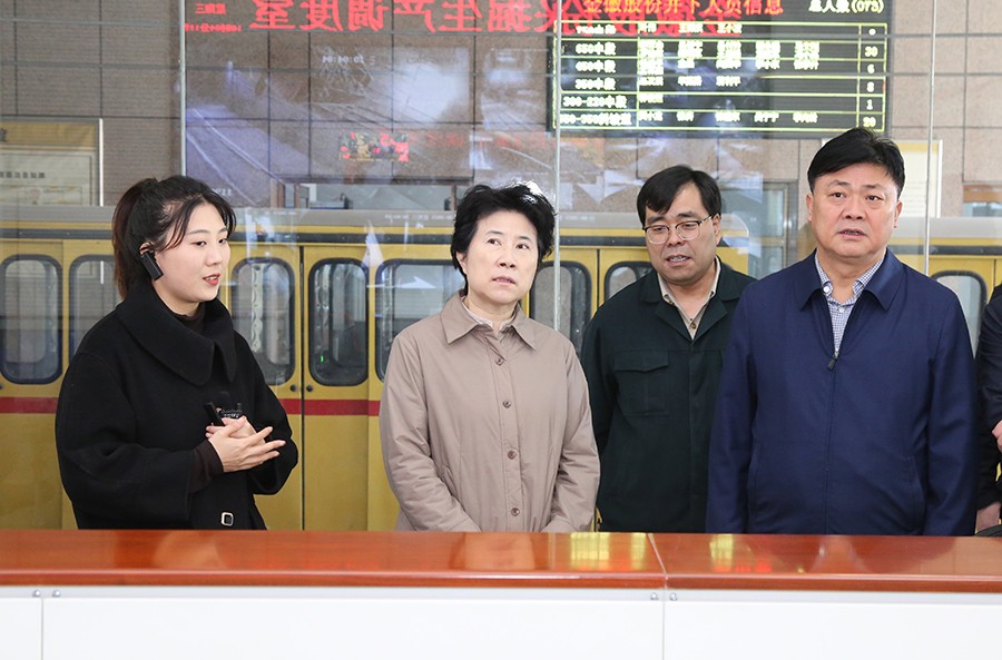 36-2023年3月，省生態(tài)環(huán)境廳黨組書記蘇君蒞臨金徽股份調(diào)研綠色礦山及“兩山”實(shí)踐創(chuàng)新基地建設(shè)情況。.jpg
