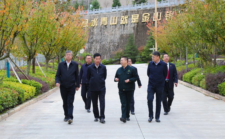 29-2021年10月，甘肅省高級(jí)人民法院院長(zhǎng)張海波蒞臨公司調(diào)研。.jpg